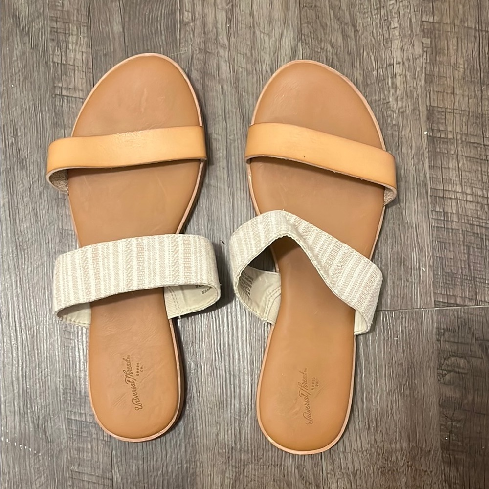 Universal Thread Tan and Cream Minimalist Sandals